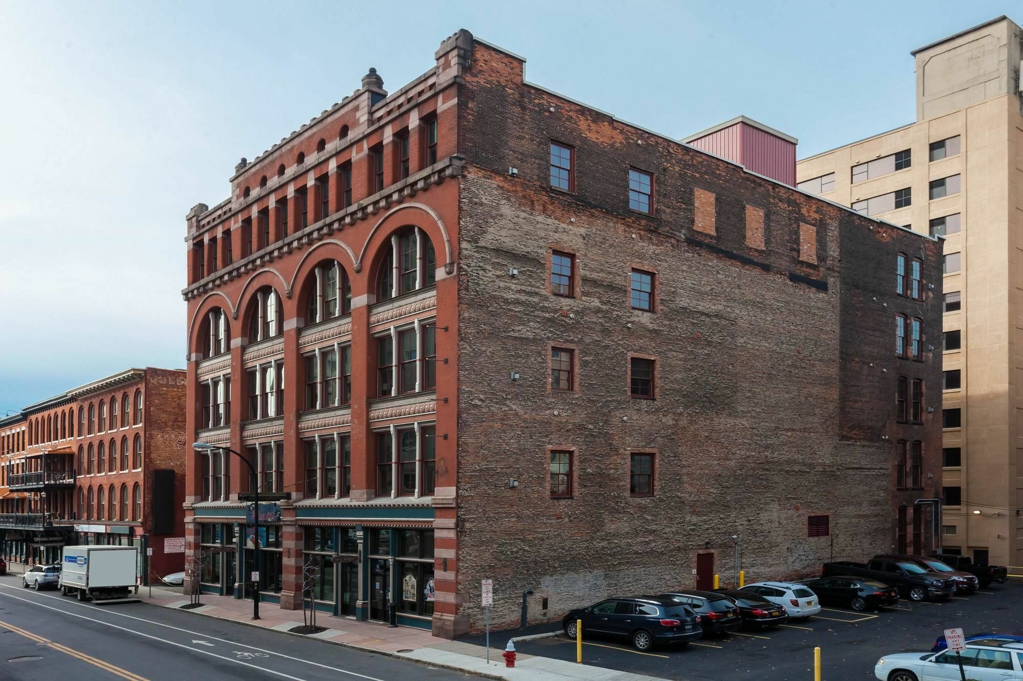 Lofts On Pearl Trademark Collection By Wyndham Hotel 3*
